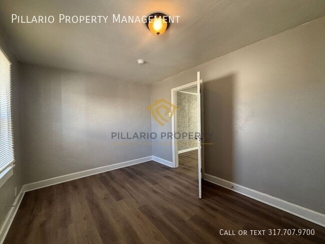 Building Photo - 711 W 22nd St