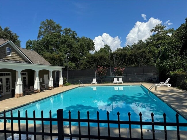 Building Photo - 3730 Clay Ct