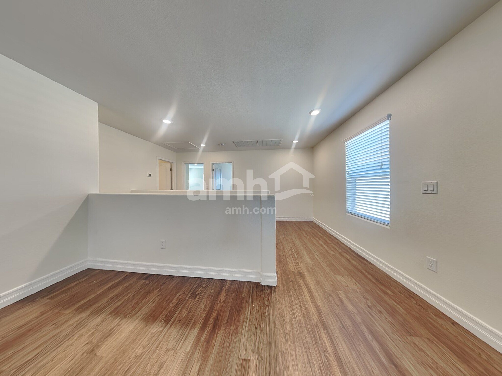 Building Photo - 5843 Petronius St