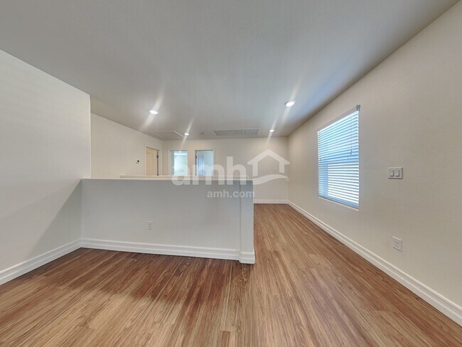 Building Photo - 5843 Petronius St