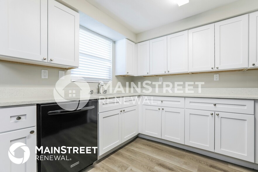 Building Photo - 60 Harwich Cir