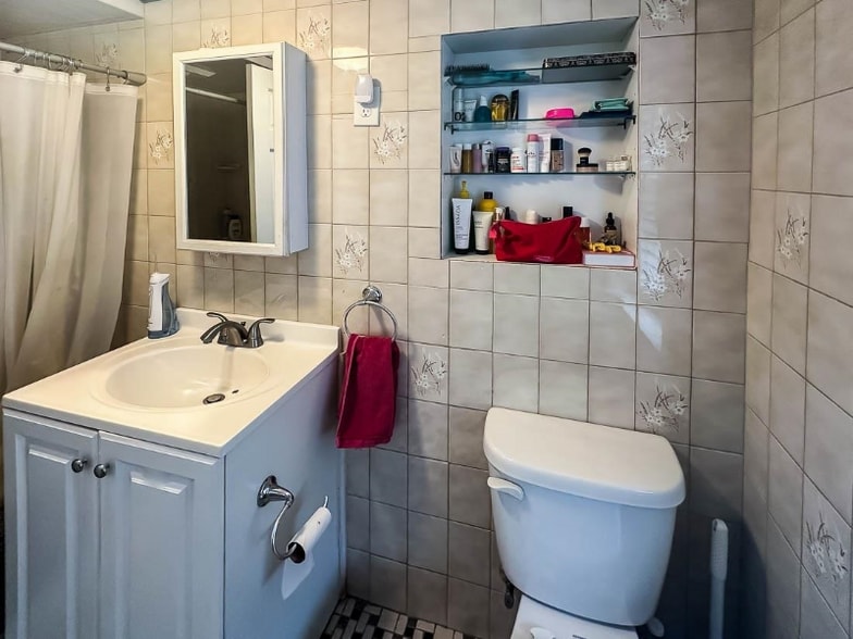 Building Photo - 44 Pierce Ave