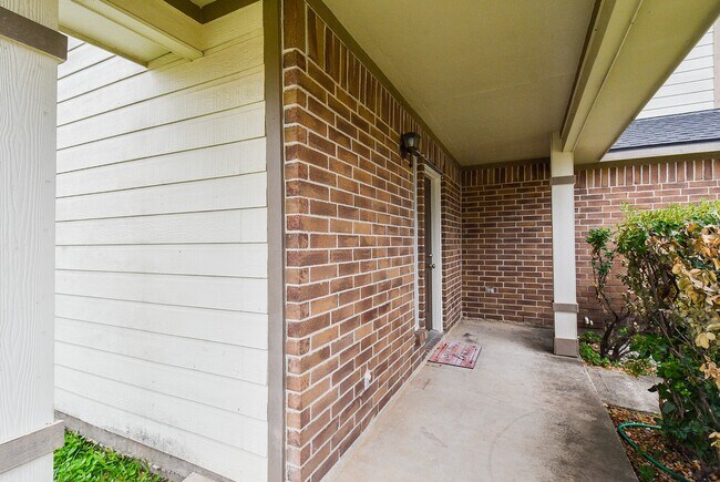 Building Photo - 19826 Twisted Creek Dr