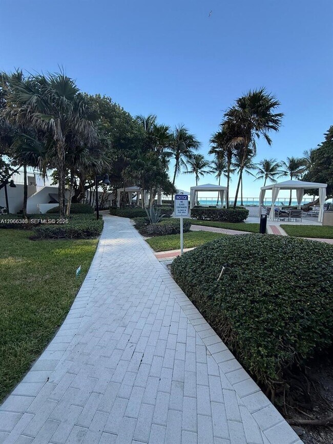 Building Photo - 3001 S Ocean Dr