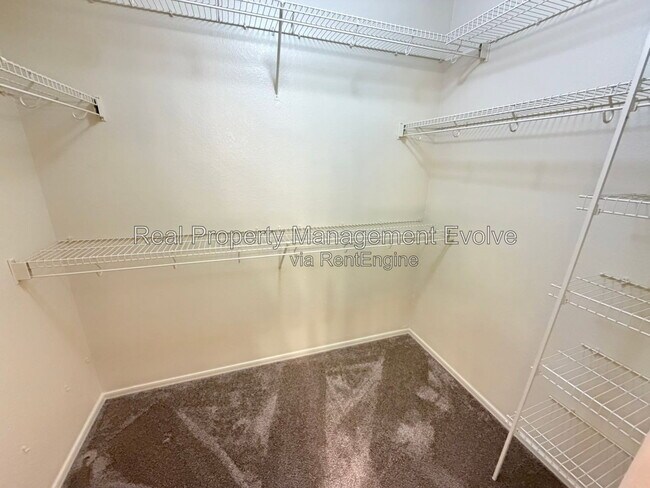 Building Photo - 2060 N 30th St