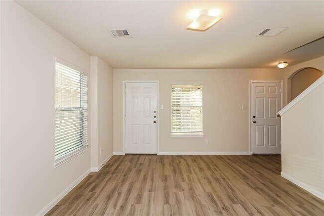 Building Photo - 5534 Plantation Forest Dr