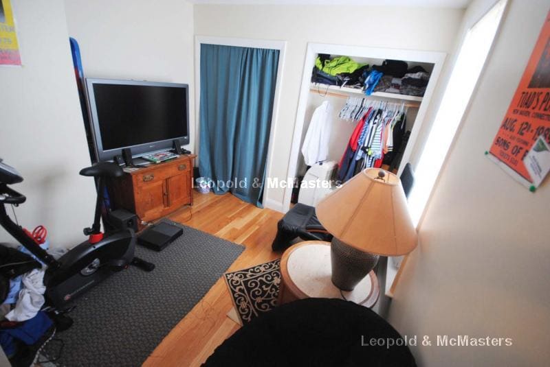 Building Photo - 59 Waverly St