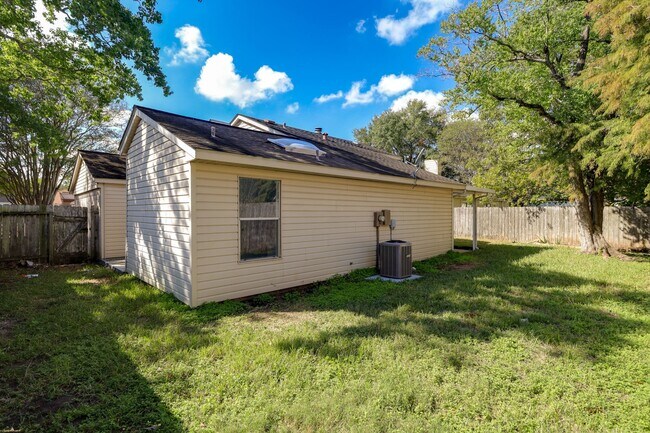 Building Photo - 18326 Autumn Trails Ln