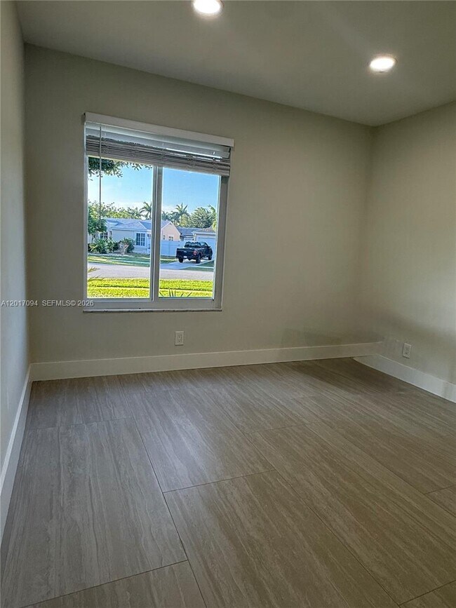 Building Photo - 18818 Cloud Lake Cir
