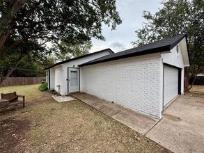 Building Photo - 7324 Hyde Ct