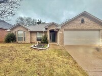 Building Photo - 4 bedroom near South Tyler!
