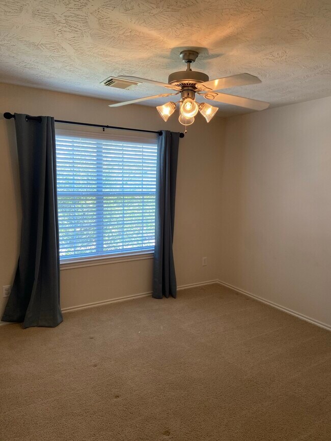 Building Photo - 18011 Rustic Brook Ct