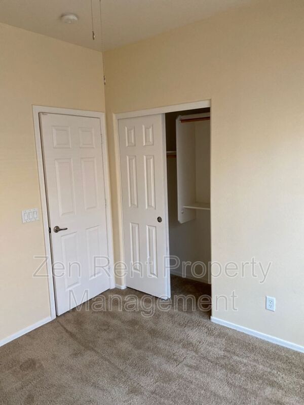 Building Photo - 4569 E Sundance Ave