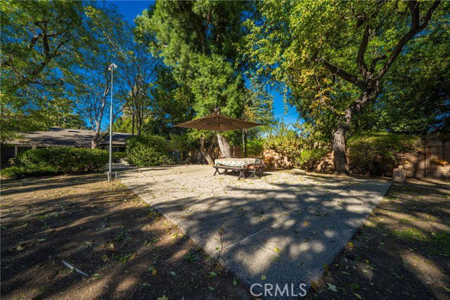 Building Photo - 9356 Beckford Ave