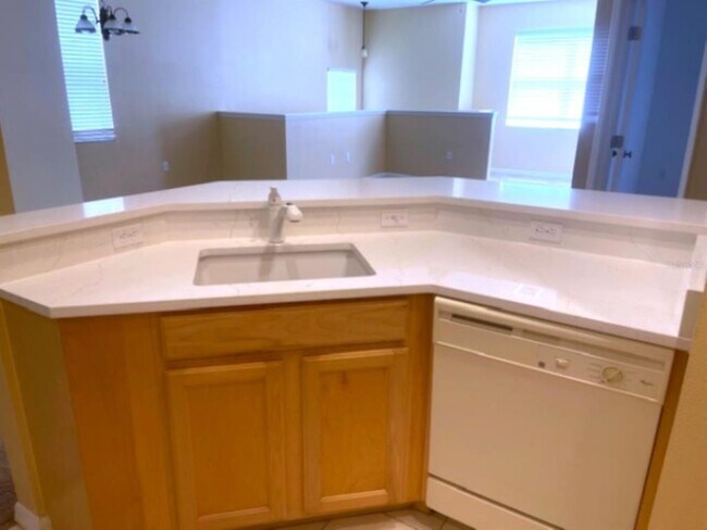 Building Photo - 3468 Parkridge Cir