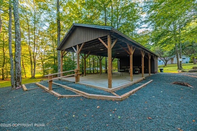 Building Photo - 4426 Skyline Dr