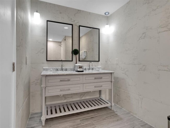 Building Photo - 525 E Jackson St