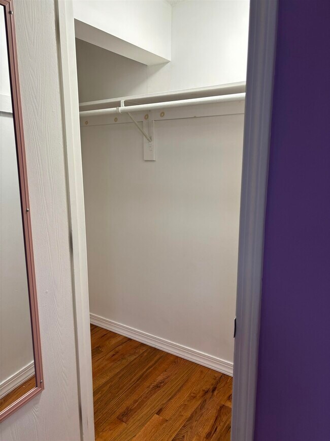 Building Photo - 7 Swiftwater Dr
