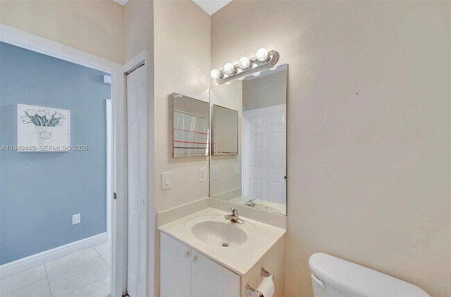 Building Photo - 1192 NE 32nd Ave