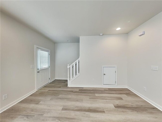 Building Photo - 410 Sunset Ave NW