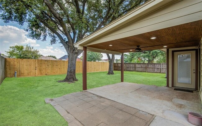 Building Photo - 4718 Brooklawn Dr
