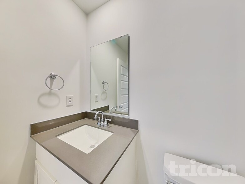 Building Photo - 11827 Moorfield Ln