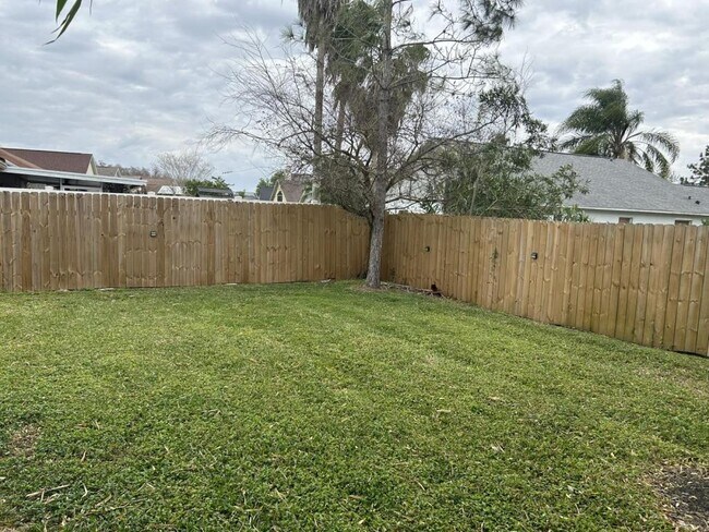 Building Photo - 30534 Tremont Dr