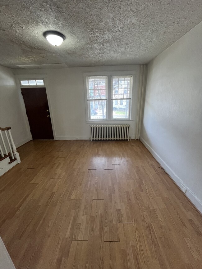 Building Photo - 450 New Dorwart St