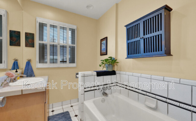 Building Photo - 2218 Wilmington Cir