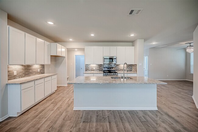 Building Photo - 3423 Hackberry Tree Ln