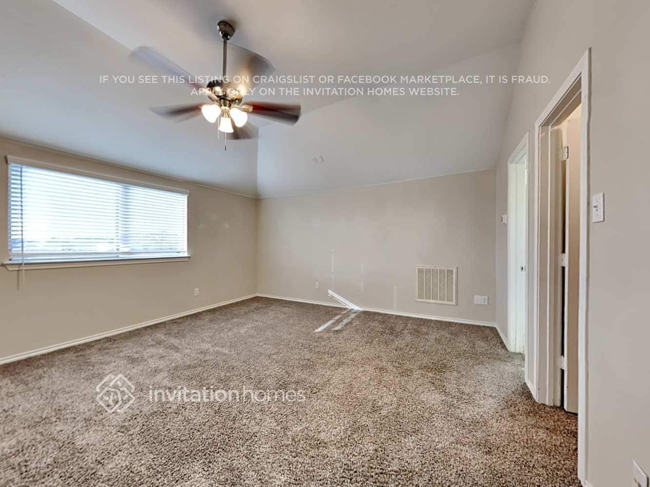 Building Photo - 10645 Devinstone Dr