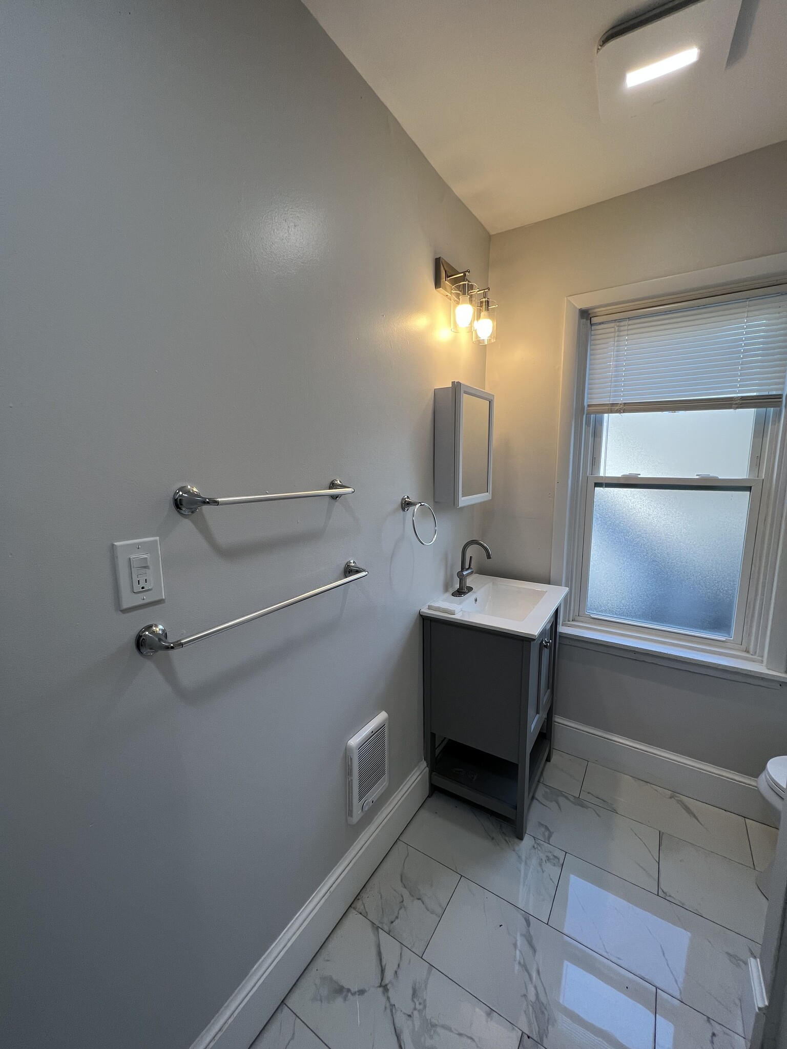 Bathroom - 102 W 30th St