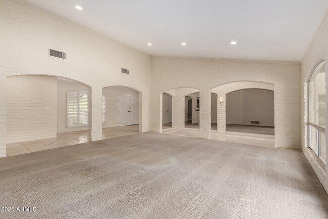 Building Photo - 6516 E Maverick Rd