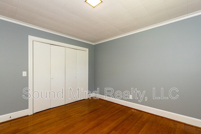 Building Photo - 207 S Alston St