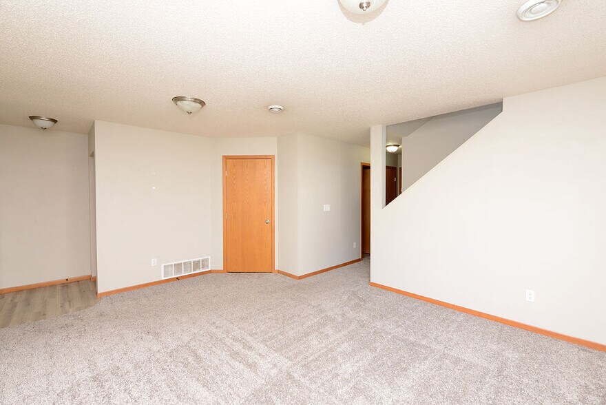 Building Photo - 5124 48th Ave S