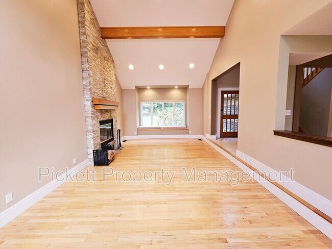 Building Photo - 27201 WA-3