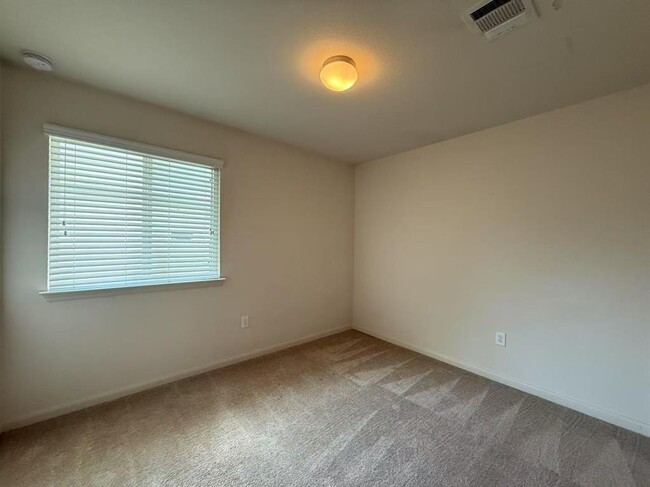 Building Photo - 1604 Colorado Bend Dr