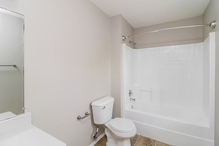 Building Photo - 716 Twin Creek Dr