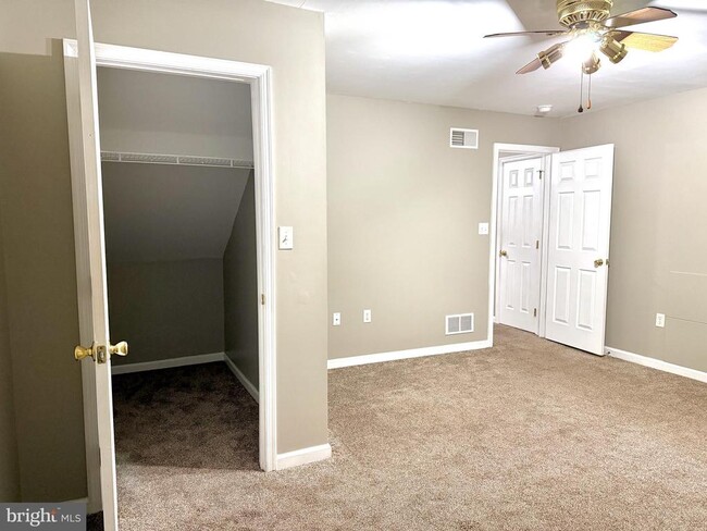 Building Photo - 531 W Penn Ave