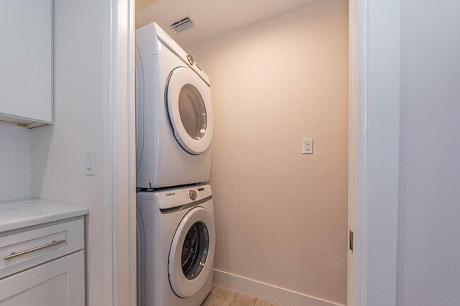 Building Photo - 12955 91st St