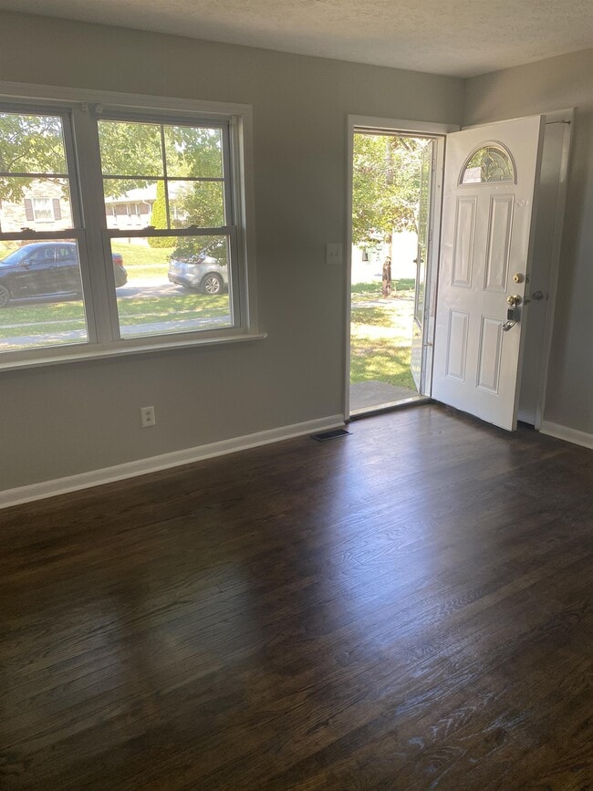 Building Photo - 3603 Cedarwood Way