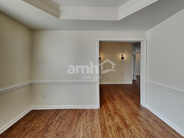 Building Photo - 7534 Sparkleberry Dr