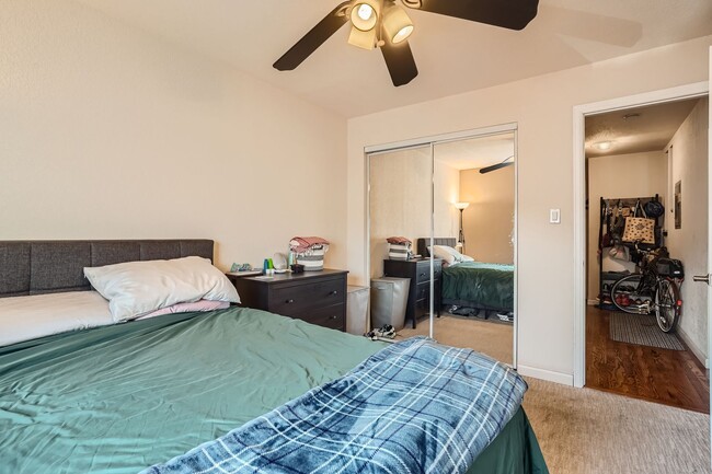 Building Photo - Updated 1 Bed 1 Bath Condo Easy Access to ...