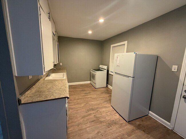 Building Photo - Beautiful 3-Bed Home in Schertz!