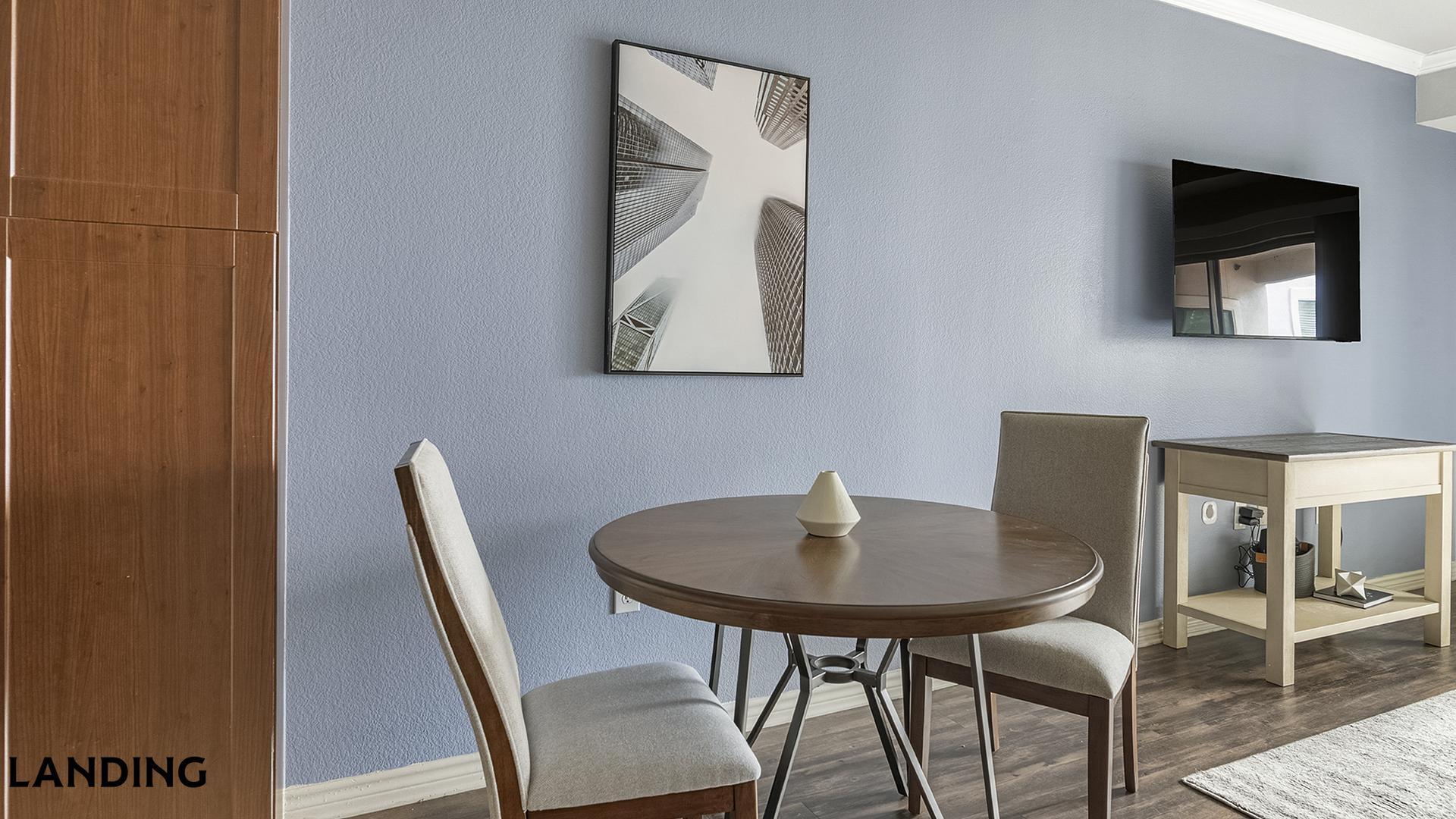 Building Photo - 15777 Quorum Dr