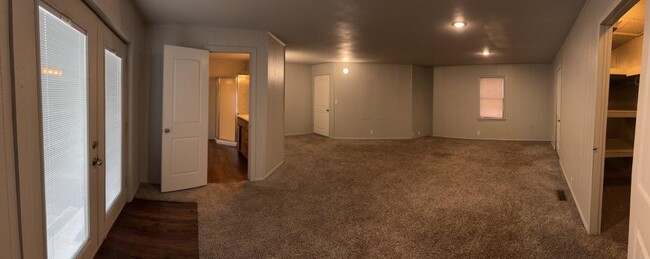 Building Photo - 17822 S Bryant Rd