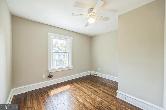 Building Photo - 725 Belmont Ave