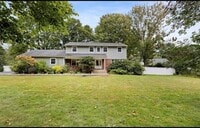 Building Photo - 240 Plainview Rd