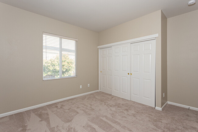 Building Photo - This is a gorgeous home, make it yours!