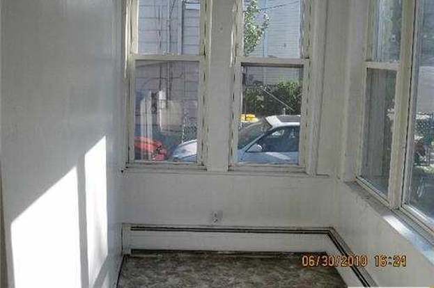 Building Photo - 882 Amboy Ave